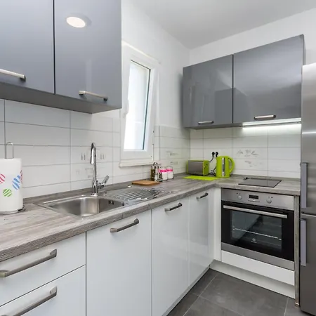 Apartment Piramida *