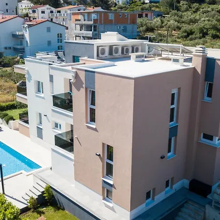 Apartman Piramida